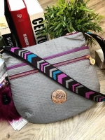 KIPLING ART O SHOULDER BAG กระเป๋าสะพายวัสดุ Nylon+Polyester 100% เปิดปิดด้วยซิปสะดวกใช้หัวซิปเเบรนด์ ภายในมีช่องซิป ช่องใส่มือถือ และสายคล้องพวงกุญแจ ด้านหน้ามี 2 ช่องซิป ด้านหลังมี 1 ช่องซิป สายสะพายยาวเลื่อนปรับได้จะสะพายข้างหรือ Crossbody ฿ก็ดูดี มาพร