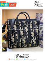 พร้อมส่ง 2 สี DIOR East-West Tote Bag Maxi Dior Oblique Jacquard / DIOR TOTE BAG กระเป๋าทรงโท้ท เกรดออริ สลับแท้ 1:1 ใช้ต่างประเทศได้