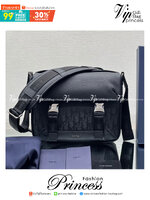Dior Explorer Messenger Bag Black / Dior messenger bag / Dior Oblique Mirage Technical Fabric and Grained Calfskin เกรดเทพออริจินอล หนังแท้ ภาพถ่ายจากสินค้าจริง ใช้งานต่างประเทศได้