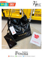 CHANEL 22 Handbag กระเป๋าสะพายทรงโท้ทรุ่นใหม่ ที่ได้รับการตอบรับดีมาก เกินต้านที่สุดกับไอเท็มนี้ ที่สาวๆหรือใครๆก็ต้องมีแล้ว!! แค่เห็นก็หลงรัก