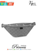 LV Discovery Bumbag Gray Monogram Shadow Kalbsleder / LV Belt Bag เกรดใช้งานสลับใบจริงได้ เทพออริจินอล เนื้องานสวยงาม หนังแท้ ใช้ได้ทั้งชายหญิง ภาพสินค้าถ่ายจากงานขายจริงใช้งานต่างประเทศได้