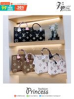 พร้อมส่ง 2 ไซส์ 3 สี 💖💖 LV OnTheGo Leather Handbag / LV Tote Crossbody Bag กระเป๋าทรงโท้ทเวอร์ชั่นดั้งเดิม งานหนังเต็มใบ ปั้มโลโก้เป็นเอกลักษณ์