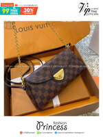 LV Beverly Clutch Bag / LV Pochette Beverly Shoulder Bag กระเป๋าทรงคลัช ทรงพอช งานวินเทจ ลายโมโนแกรม ถือหรือสะพายไหล่ได้ สวยหรูตลอดกาล ลายพิมพ์คมชัด อะไหล่สีทองหรูหรา เป็นอีกรุ่นที่ Must Have!! มากๆ ค่ะ