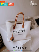 พรีเมี่ยมกิ๊ฟแท้ 100% 】CELINE PHANTOM TOTE BAG VIP GIFT WITH PURCHASE (GWP) พรีเมี่ยมกิ๊ฟ Limited Edition จาก CELINE PERFUME DUTYFREE COUNTER วัสดุ Canvas & Grained cowhide ดีไซน์ทรง Shopping ขนาดใหญ่กำลังดี เนื้อหนาแข็งแรง น้ำหนักเบา