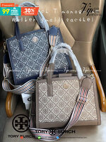 Tory burch T monograme Walker small sacthel คอลเลกชั่นนี้เป็นกระเป๋าที่ตอบโจทย์สาววัยทำงานอย่างมาก ใช้เป็น Everyday Bag สำหรับสาว ๆ เหมาะกับการใช้งานทุกช่วงเวลา ลวดลายของ T Monogram สุดคลาสสิก ตกแต่งขอบด้วยหนัง ยังจุของได้เยอะตอบโจทย์สาว ๆ ที่มีของใช้ส่วน