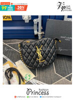 YSL Half Moon Hobo Curve Bag รุ่นพิเศษ ปากกระเป๋าดีไซส์โค้งสวย ขนาดกำลังดี ใช้ได้ตลอด งานหนังสวย มาพร้อมสายยาว คอลนี้ไม่มีไม่ได้น้าา สวยเกินราคาเเน่นอนค่า