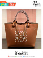 LOEWE TOTE BAG / Loewe Anagram printed leather tote bag / LOEWE HANDLE & SHOULDER BAG รุ่น Rare items กระเป๋าทรงโท้ทหนังนิ่มเทคเจอร์สวยดีไซน์สุดหรูคงเอกลักษณ์แบรนด์