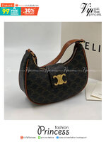 CELINE AVA TRIOMPHE SOFT BAG IN TRIOMPHE CANVAS AND CALFSKIN / CELINE SHOULDER BAG รุ่นใหม่ล่าสุดดีไซน์สวยหรู หนังสวยอยู่ทรง ภายในโล่งกว้างและจุสามารถใส่มือถือ กระเป๋าสตางค์ ของใช้ได้เยอะ