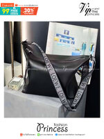 LOEWE Cubi leather crossbody bag / LOEWE IN SUPPLE SMOOTH CALFSKIN CUBI CROSSBODY BAG พร้อมส่ง **สินค้าเกรดท็อปออริจินอล 1:1 เกรดดีสุด สลับแท้ ใช้งานต่างประเทศได้