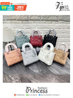 Mini Lady Dior Bag Cannage Calfskin with Diamond Motif 7" คือราชนิกุลมากแม่ความเลดี้ ดิออร์ที่เกินต้าน งานชนช้อปปังสุด ถือสลับแท้ไม่โป๊ะ