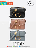 หนังแท้ DIOR Micro 30 Montaigne Bag พร้อมส่งที่ไทย เกรดเทพออริจินอลหนังแท้ สวยมากค่ะ ภาพสินค้าถ่ายจากงานขายจริง ใช้งานต่างประเทศได้ สายสะพายหนังยาวถอดได้ปรับระดับได้ จะสะพายไหล่หรือ CROSSBODY ก็ดูดีลุ๊คนี้คุณหนูมากค่ะ ไอเท็มนี้แนะนำไม่มีเอ้าท์ค่ะ ภาพถ่ายส