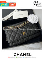 CHANEL WALLET ONCHAIN งานหนังแท้สวยหรู ใช้ ตทป ได้ กระดุมแม่เหล็ก ตามฉบับ HOLO ปีใหม่ ตามภาพที่ถ่ายเลย ตรงกับการ์ด รุ่นที่สาวๆ ทุกคนต้องมี เห็นเล็กๆ แบบนี้แต่ใส่ของได้เยอะมาก สามารถไช้แทนกระเป๋าคลัชถือได้ด้วย ครบจบในใบเดียวเลยค่ะ ภาพงานจริง ไม่ผิดหวังค่ะ
