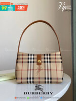 พรีเมี่ยมกิ๊ฟแท้ 100% 】BURBERRY VINTAGE SHOULDER BAG VIP GIFT WITH PURCHASE (GWP) กระเป๋าสะพายไหล่ พรีเมี่ยมกิ๊ฟ Limited Edition จากBURBERRY วัสดุหนังPVC สวยหนังนิ่ม ตัดด้วยสายหนังสีน้ำตาลเข้ม