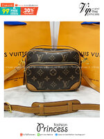 LV Nil bag Monogram Canvas กระเป๋าสะพายทรงแมสเซ็นเจอร์สไตล์วินเทจ ครอสบอดี้รุ่น Nil หรูหรา พิมพ์ลาย โมโนแกรมพาตินา VVT ช่วยขับเน้นลุควินเทจให้โดดเด่น