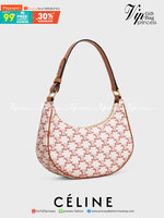 VIP GIFT 】หนังแท้ CELINE AVA BAG IN TRIOMPHE CANVAS AND CALFSKIN :RED กระเป๋าดีไซน์สวยหรูฮิตสุดในเกาหลี! หนังสวยอยู่ทรง เปิดปิดด้วยซิปแบรนด์สีทอง ภายในโล่งกว้างและจุสามารถใส่มือถือ กระเป๋าสตางค์ ของใช้ได้เยอะ สายสะพายหนังปรับได้อะไหล่ทองหรูมีโลโก้แบรนด์ ไ