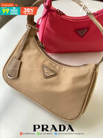 พรีเมี่ยมกิ๊ฟแท้ 100% 】สีใหม่พร้อมส่งที่นี่ที่เดียว Prada nylon mini shoulder bag กระเป๋าถือหรือสะพายไหล่ size mini