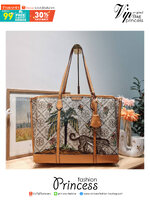 TORY TOTE BAG / TORY BURCH PERRY EMBROIDERED T MONOGRAM TRIPLE-COMPARTMENT TOTE BAG ใหม่ล่าสุด กับกระเป๋าทรงโท้ทใบใหญ่ ลวดลายโมโนแกรมสุดคลาสสิคที่ถูกดีไซน์รังสรรค์ด้วยงานปักสุดชิค น่าใช้ใจฟูแค่แรกเห็น ดีเทลดีงาม