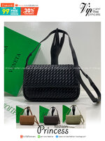 BOTTEGA Small Cobble Shoulder Bag กระเป๋าสะพายทรงแมสเซ็นเจอร์ ดีไซส์สานเป็นเอกลักษณ์ หนังสวยงาม เกรดออริ สลับแท้ 1:1 ใช้งานต่างประเทศได้