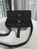 พรีเมี่ยมกิ๊ฟแท้ 100% FOR MEN COMING NOW!!! กระเป๋าทรง MESSENGER ใบเล็กกับ PRADA CROSSBODY NYLON BAG