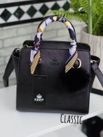 รุ่นใหม่ล่าสุด หนัง saffiano สวยมากๆค่า รุ่น KEEP saffiano leather office bag สวย น่ารัก ขนาดตอบทุกโจทย์การใช้งาน เห็นแล้ว #หลงรักเลยคะ 🌲ตัวกระเป๋าขนาดกำลังดีหนังsaffiano ลายสวยที่สำคัญ ดูแลรักษาง่าย ประดับด้วยผ้าพันหูกระเป๋า silk คุณภาพดีที่สุด ทำ