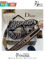 ORI หนังแท้ | Dior Saddle Bag Blue Dior Oblique Embroidery กระเป๋าสะพายทรงสวยไม่ซ้ำใคร กิมมิคในตัว ดูแพง ดีไซน์ย้อนยุค เรียบหรูเป็นเอกลักษณ์