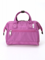 ANELLO Polyester Twill Mini Shoulder Bag AT-H1371 แบรนด์ฮิตติดลมบนในขณะนี้ กับคอลเลคชั่นใหม่เป็นรุ่นทรง Shoulder bag กระเป๋าสะพายในนี้ทำจากผ้า Polyester twill ที่มีความคงทนและมีสีสดใส กระเป๋าที่ดูจะใบเล็กๆใบนี้ สามารถบรรจุขวดน้ำ 500ml และกระเป๋าตังค์แบบยา