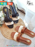 Tory Burch Sandels 2 Tone แตะสวม งานแบรนด์ วัสดุหนัง PU ตัดสี 2 tone ด้านหน้าว่างอะไหล่โลโก้แบรนด์ อย่างดี สีทอง เงาสวย โดดเด่น เรียบ หรู ดูแพงเกินราคา แมทส์ชุดง่าย น้ำหนักเบา