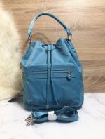 Kipling 2Way Bucket Bag กระเป๋าถือหรือสะพาย 2Way รุ่นใหม่ทรงขนมจีบวัสดุ Nylon & Polyester 100% น้ำหนักเบา ถือและสะพายได้หลายแบบจะใช้สายยาวสะพาย Crossbody หรือใช้สายคู่สะพายหลังแบบเป้ก็ดูดี หูจับถนัดมือสะพายไหล่ได้ เปิดปิดแบบ Drawstring พร้อมกระดุมแม่เหล็ก