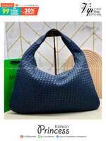 BOTTEGA Hop Large denim and leather tote bag in blue 47cm / BOTTEGA Hobo Bag กระเป๋าสะพายไหล่ใบใหญ่ จุของได้เยอะมาก วัสดุเดนิมคอตตอน ดีไซส์สานเป็นเอกลักษณ์สวยงาม เกรดออริ 1:1