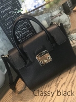 New arrival ‼️‼️ Must have bags !! ใครหากระเป๋า Handbag ทรงสวย ใช้ได้ในทุกๆวัน แนะนำ KEEP รุ่น Sense เลยค่า