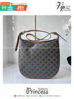CELINE MEDIUM HELOÏSE BAG CUIR TRIOMPHE IN TRIOMPHE CANVAS AND CALFSKIN กระเป๋าสะพายทรง HOBO รุ่นฮอตตลอดไม่มีเอ้าท์ ใบใหญ่จะสัมภาระได้เยอะ