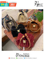 CHANEL 25 Small Suede Handbag กระเป๋าสะพายทรงโฮโบ ใหม่ล่าสุดงานหนังกลับ สวยหรูดูแพง รุ่นขายดีปังสุด รูปทรงใช้งานได้จริง จุของได้ ถือเก๋ๆ เอวี่เดย์ลุค