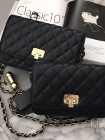 New arrival! จากแบรนด์ KEEP รุ่น Keep spell chain bag (( mini - classic size )) ตัวกระเป๋าหนังแกะสังเคราะห์ ลายหนังสวยมากๆคะ นิ่ม-ตึง สุดๆ รุ่นนี้ จะมี 2 ขนาด คือ mini และ classic ไซด์