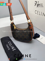 CELINE MINI SHOULDER BAG Celine Vintage Classic MINI Ava bag กระเป๋าสะพายไหล่ใบเล็กน่ารักมากก ขนาดใหม่ น้องน่ารักมากก คาเฟ่จ๋าาาา น้องมาล๊าววว วัสดุ TRIOMPHE CANVAS ดีไซน์สวยหรูฮิตสุดในเกาหลี! หนังสวยอยู่ทรงกันน้ำ เปิดปิดด้วยซิปแบรนด์สีทอง สายสะพายหนังปรั