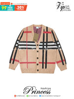 BURBERRY Wool Striped Cardigan / BURBERRY Jacket เกรดออริจินอล มีป้ายแท็กที่คอเสื้อทุกตัว ใส่ได้ทั้งผู้หญิงผู้ชาย พร้อมส่งที่ไทย ภาพสินค้าถ่ายจากงานขายจริง ใช้งานต่างประเทศได้