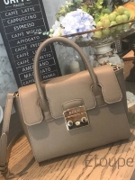 New arrival ‼️‼️ Must have bags !! ใครหากระเป๋า Handbag ทรงสวย ใช้ได้ในทุกๆวัน แนะนำ KEEP รุ่น Sense เลยค่า 👍🏻