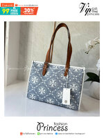 Tory Burch Small T Monogram Denim Tote / Tory Burch Demim Jacquard Small Tote คอลเลคชั่นใหม่ กระเป๋าทรงโท้ท ทรงสี่เหลี่ยมใบใหญ่ วัสดุผ้าเดนิมสลับหนังแท้ ภายในช่องโล่งกว้างจุได้เยอะ