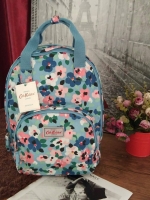 Cath Kidston Backpack Bag - กระเป๋าเป้ สไตล์วินเทจสุดฮิต - เปิด/ปิดกระเป๋าด้วยซิปรอบ - ภายใน มีช่องซิปใหญ่ใส่ของ 2 ช่อง จุของได้เยอะ - ด้านหน้ามีช่องซิปเล็ก 1 ช่อง