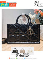 Dior mini book tote macro cannage bag กระเป๋าทรงโท้ทสุดฮิต ไซส์มินิ ดีไซน์ใหม่ หนังสวย พกพาไปไหนก็ได้ คล่องตัวและแมตช์ง่ายสุดๆ