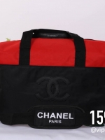 CHANEL VIP GIFT Large Travel Bag กระเป๋าเดินทาง Gift With Purchase รุ่น Limited Edition พรีเมี่ยมกิ๊ฟของเเท้จาก Chanel Perfumes Counter วัสดุ NYLON เนื้อหนาสีดำ-แดงเย็บโลโก้หนังด้านหน้า เปิดปิดด้วยซิป หัวซิปแบรนด์ใบใหญ่จุใจ พิเศษ! มีช่องใส่รองเท้าด้านข้าง