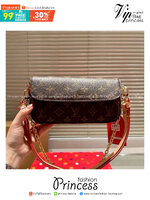 LV Ivy chain wallet กระเป๋าสะพายดีไซน์กึ่งกระเป๋าสตางค์ รุ่นยอดนิยม แต่งสายโซ่สีทองสวยหรู สุดคุ้มด้วยลูกเล่นที่หลากหลาย คล้องไหล่ สะพายข้าง คล้องแขน ได้หมด หรือจะใส่ไว้ทั้งสองเส้นก็เก๋มากค่ะ