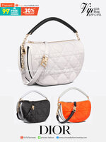 หนังแท้ DIOR MEDIUM DIOR VIBE HOBO BAG รุ่นใหม่ล่าสุด พร้อมส่งที่ไทย เกรดออริจินอลหนังแท้ สวยมากค่ะ ภาพสินค้าถ่ายจากงานขายจริง ใช้งานต่างประเทศได้