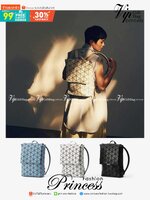 BAO BAO ISSEY MIYAKE Flap Backpacks กระเป๋าสะพายหลังรูปแบบใหม่จะเปิดตัว โดดเด่นด้วยฝาพับรูปสี่เหลี่ยมผืนผ้าที่เปิดและปิดได้ง่าย และรูปทรงแบบมินิมอล เป้สะพายหลังใช้งานได้ดีมาก