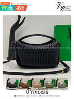 BOTTEGA intrecciato leather Snap Handle Handbag กระเป๋าถือ/สะพาย ดีไซส์สานเป็นเอกลักษณ์ หูจับในตัว หนังสวยงาม เกรดออริ สลับแท้ 1:1 ใช้งานต่างประเทศได้