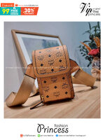 M.C.M CROSSBODY PHONE CASE IN VISETOS กระเป๋าสะพายข้าง สำหรับใส่ gadget คูลๆอย่างโทรศัพท์มือถือ ให้หนุ่มๆพกพาไปไหนๆได้สะดวก คล่องตัวกว่าเดิม เกรดออริ ท็อป 1:1 เกรดดีสุด สลับแท้