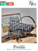Saddle Bag Blue Dior Oblique Embroidery / CD SADDLE BAG OBLIQUE JACQUARD กระเป๋าสะพายทรงสวยไม่ซ้ำใคร กิมมิคในตัว ดูแพง ดีไซน์ย้อนยุค เรียบหรู