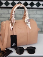 รุ่นใหม่ล่าสุด สินค้าขายดี ขนาด มินิ หนังแกะสังเคราะห์ สวยมากคะ สีเข้าใหม่ >> รุ่น KEEP sheep leather Pillow bag สวย น่ารัก ขนาดตอบทุกโจทย์การใช้งาน เห็นแล้ว #หลงรักเลยคะ ตัวกระเป๋าขนาดกำลังดี จุของคุ้ม หนังแกะ สวยมาก ดูแลรักษาง่าย ประดับด้วยผ้าพันห