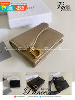 DIOR Wallet calfskin / DIOR SADDLE FLAP CARD HOLDER งานหนังแท้ กระเป๋าใส่เหรียญใส่การ์ดอะไหล่ทอง มาพร้อม กล่อง ถุงผ้า ถุงกระดาษ พร้อมส่งที่ไทย ภาพสินค้าถ่ายจากงานขายจริง ใช้งานต่างประเทศได้