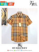BURBERRY SHIRT / BURBERRY SHORT SLEEVE VINTAGE CHECK SHIRT เสื้อเชิ้ตแขนสั้นแบรนด์เบอเบอรี่ ลายสก็อตสุด classic เรียบหรู ดูดี ภูมิฐานมากๆค่ะ สินค้านำเข้าคุณภาพเทียบแท้ งานสวยเทพ เนื้อผ้าอย่างดี เป๊ะมาก รับประกันความพอใจเลยนะคะ ใส่เป็นเชิ้ตติดกระดุมเนี๊ยบๆ