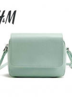 กระเป๋าสะพาย H&M รุ่น cross body bag มี 4 สี : ดำ , ชมพูนู๊ด , เหลือง , มิ้นท์